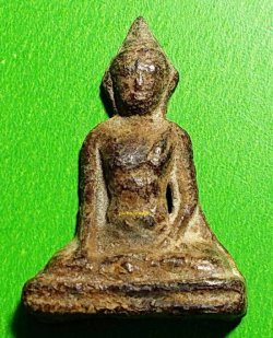 พระร่วงนั่งหลังลิ่ม ชินเงิน สุโขทัย