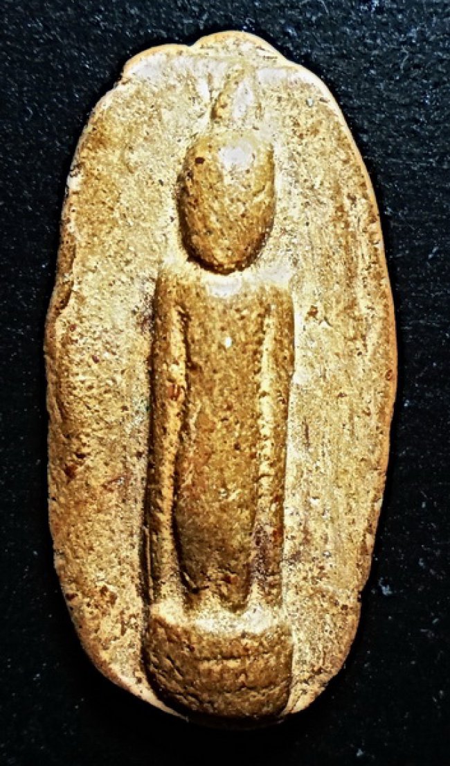 พระกำแพงเปิดโลกเม็ดทองหลาง(ยืนตอ) จ.กำแพงเพชร