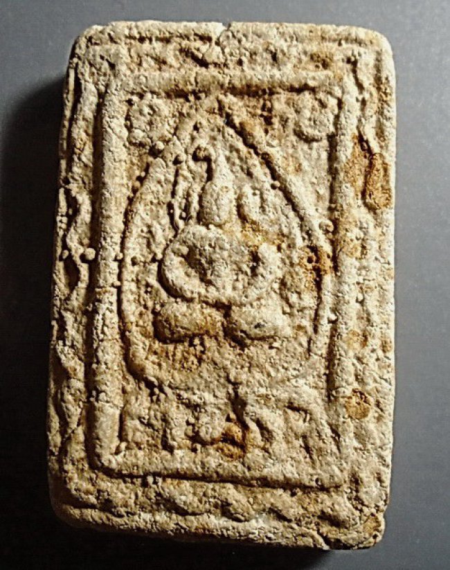 สมเด็จหลวงปู่จันทร์ วัดโฉลกหลำ พิมพ์ใบโพธิ์ ยุคแรก ยอดนิยม สมเด็จหลวงปู่จันทร์ วัดโฉลกหลำ พิมพ์ใบโพธิ์ ยุคแรก ยอดนิยม