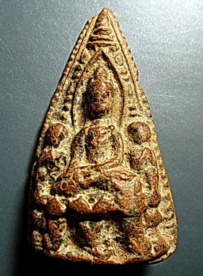 พระเลี่ยง เนื้อดิน ลำพูน