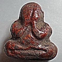 พระปิดตาสองหน้า หลวงพ่อทองสุข พิมพ์ตะพาบ สะดือจุ่น (แข้งตรง) ยุคต้น