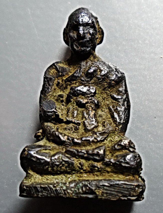 รูปหล่อหลวงพ่อวัน วัดปากพะยูน พัทลุง รุ่นแรก ปี 2485 ขนาดห้อยบูชา รูปหล่อหลวงพ่อวัน วัดปากพะยูน พัทลุง รุ่นแรก ปี 2485 ขนาดห้อยบูชา